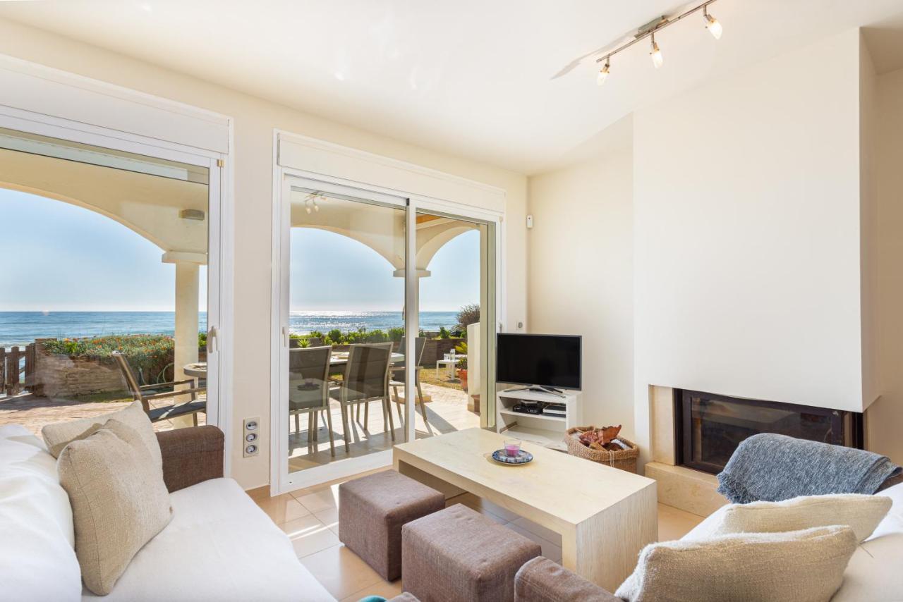 Charming Villa On The Seafront Marbella Exterior foto