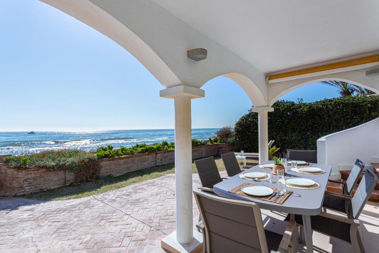 Charming Villa On The Seafront Marbella Exterior foto