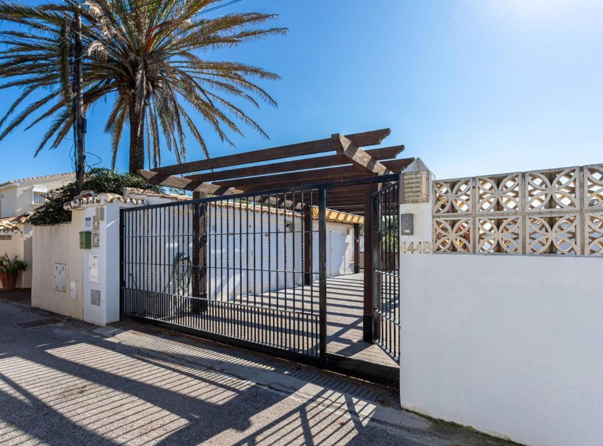 Charming Villa On The Seafront Marbella Exterior foto