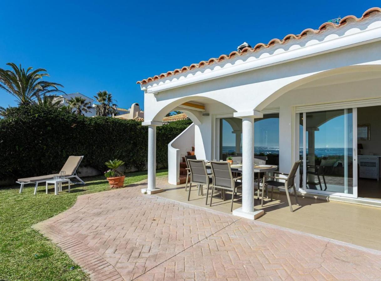 Charming Villa On The Seafront Marbella Exterior foto