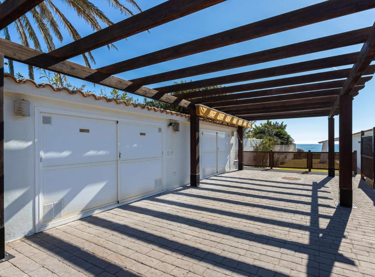Charming Villa On The Seafront Marbella Exterior foto